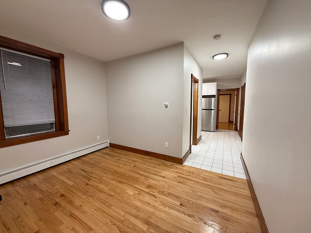 Building Photo - 527 Chapel St #A1