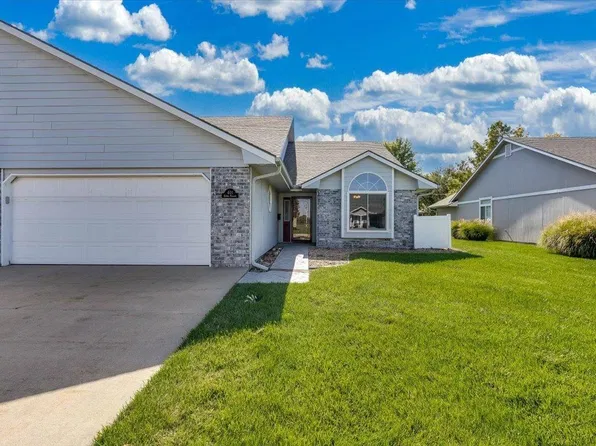 401 Kisiwa Village Rd, Hutchinson, KS 67502