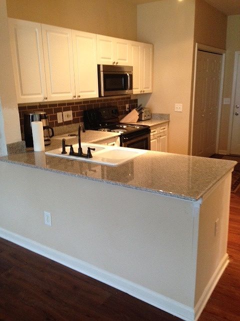 1st image of 940 Ivy Meadow Ln