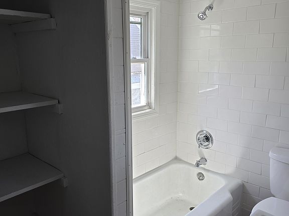 2nd image of 1410 McKinley St #3