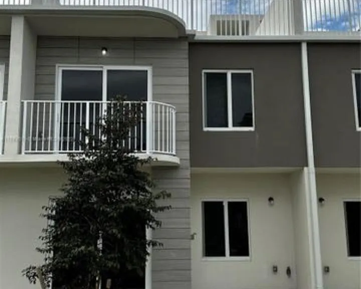 SW 144th Ave — Photo 3