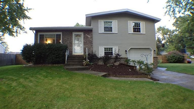 1st image of 1988 Oak Park Dr