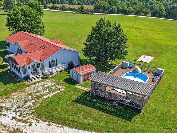 2nd image of 3107 Terrace Ln