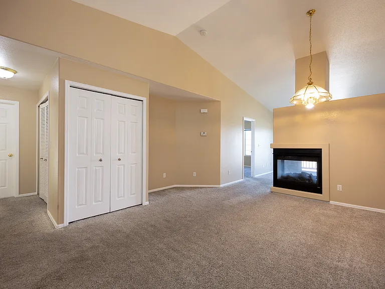 608 Bosque Vista Point — Photo 2