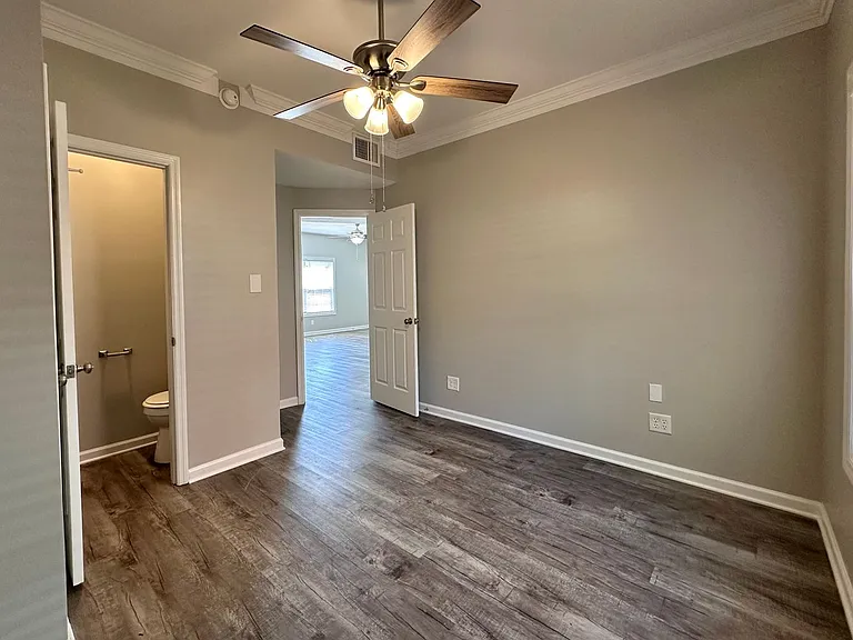 Rand Powell Apartment Homes — Photo 48