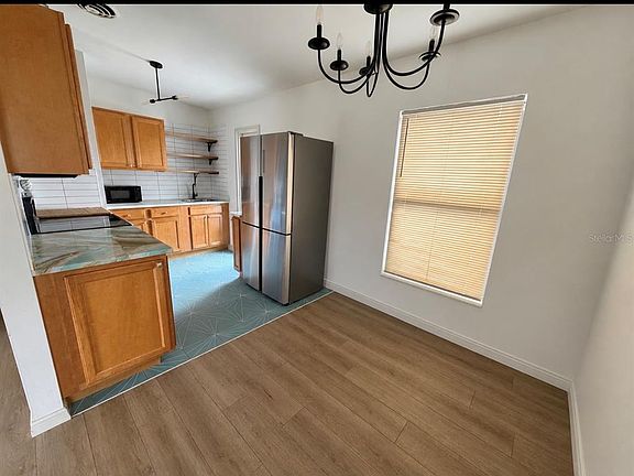 5th image of 10111 N OLA AVENUE