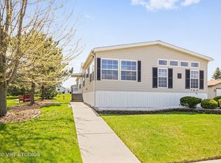 105 Petunia Cir, Matteson, IL 60443