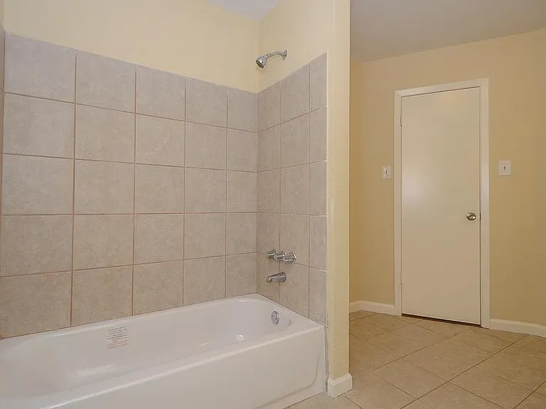 7611 Shaddock Dr — Photo 14