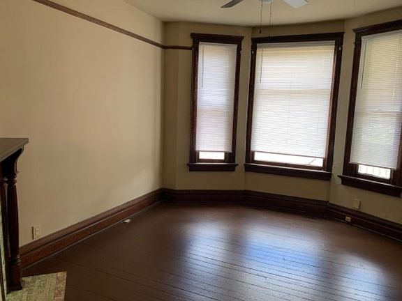 3rd image of 504 Wooster St #1