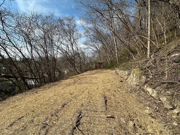 309 High St, Coal Grove, OH 45638