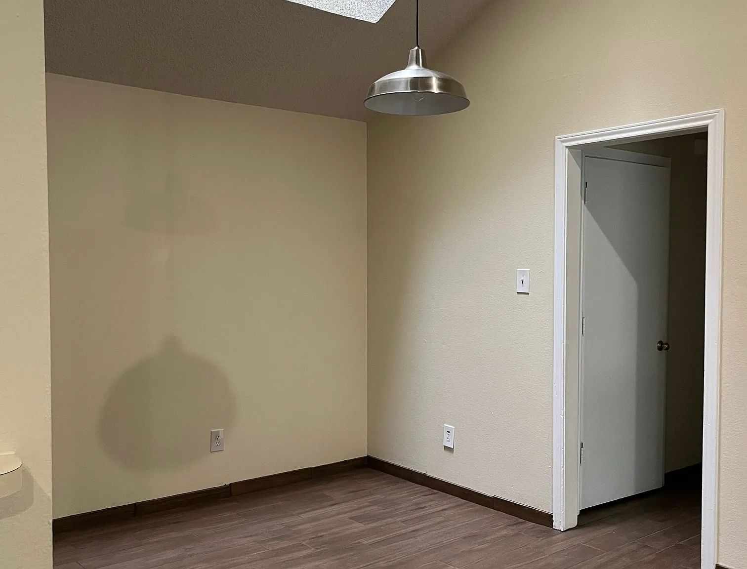 3 bed, 1500 sqft, $2,250 — Photo 4
