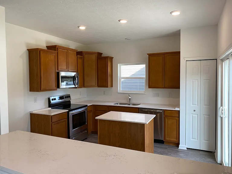 4289 Ashworth Ln — Photo 11