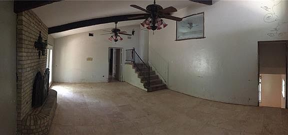 4th image of 3907 Woodvine Dr
