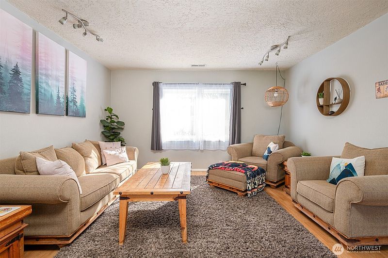 5th image of 137 Aden Street SW