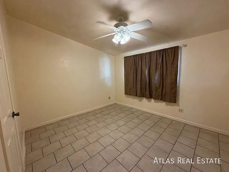 1932 S Campbell Ave — Photo 16