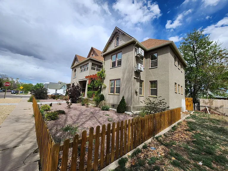 1000 Carteret Ave #4 — Photo 3
