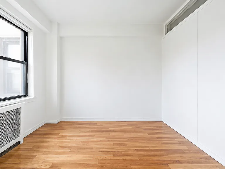 180 W Houston St #7F — Photo 6