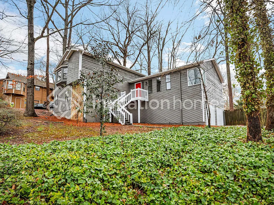 1790 Blackwillow Dr