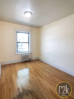 Rented by Realty 2000 Corp | media 19
