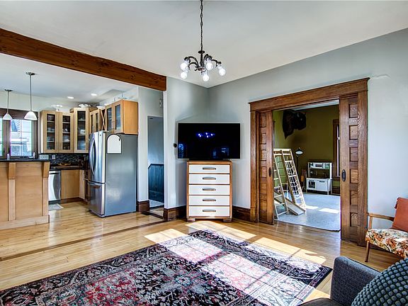 4th image of 423 Vine Street