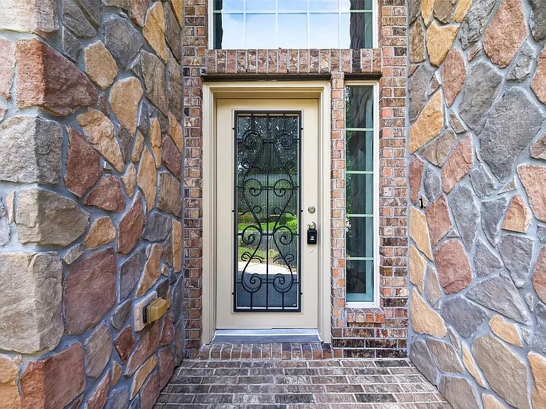 50 Vershire Cir — Photo 3