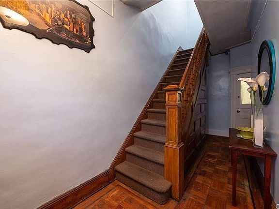 2nd image of 1494 Putnam Ave
