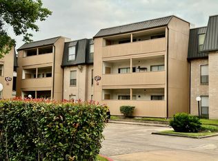 8421 Hearth Dr APT 24, Houston, TX 77054