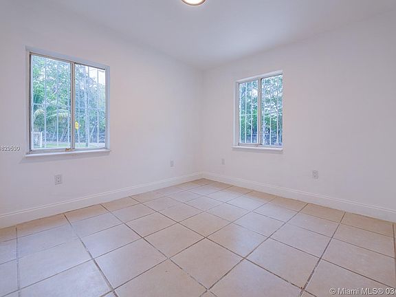 4th image of 2171 N Burlington St