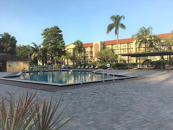 2nd image of 1501 SW 131st Way APT 303P
