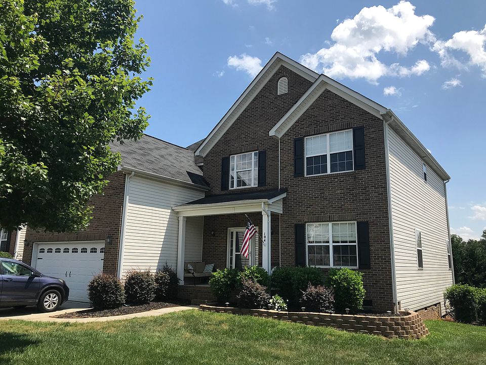1st image of 104 Planters Dr