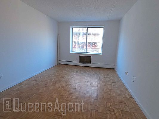 5th image of 143-09 Barclay Ave #3C