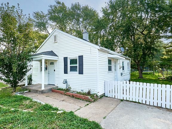 3rd image of 3346 Saint Joachim Ln
