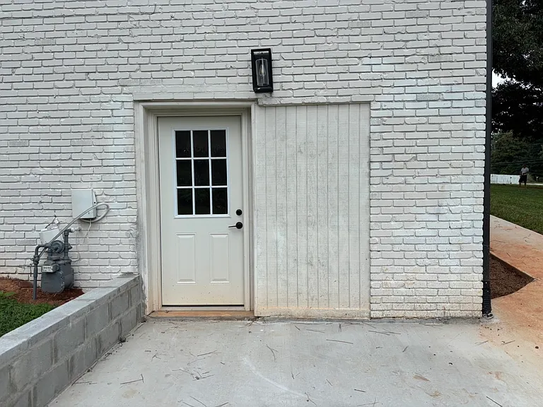 453 Briggs Cir #B — Photo 12