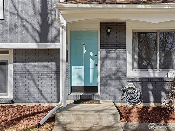 3rd image of 3925 Manhattan Ave