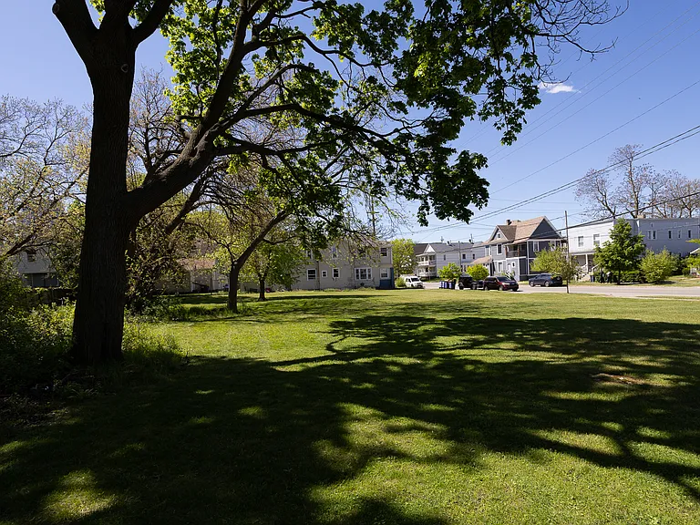700 Broadway Ave NW #2 — Photo 46
