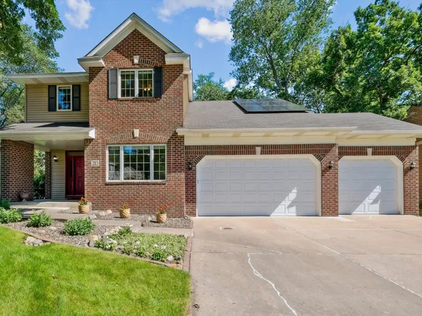 283 Timberline Trl, Vadnais Heights, MN 55127