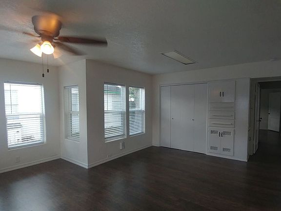 4th image of 134 Ward Ave