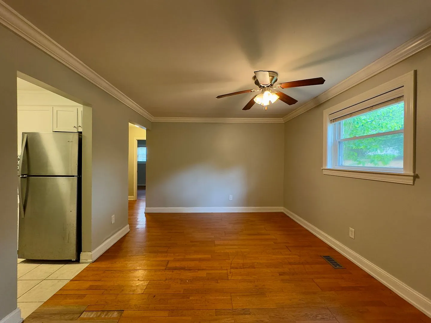 Charming 3 Bedroom/2 Bathroom Apartment in Cockeysville, MD! — Photo 3