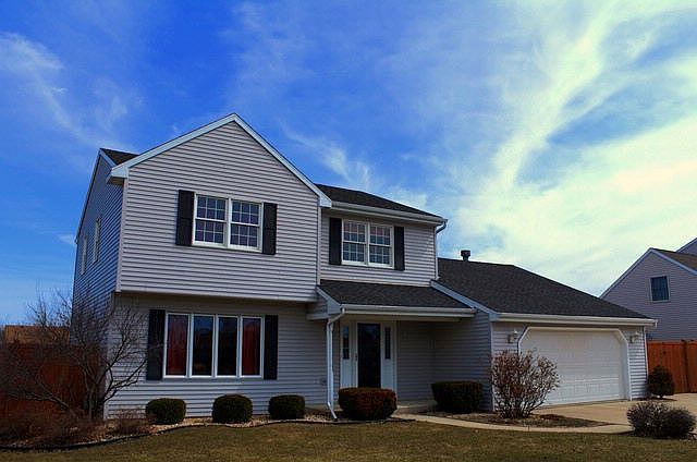 1st image of 765 Pheasant Ln