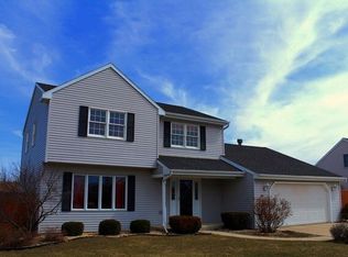765 Pheasant Ln, Coal City, IL 60416