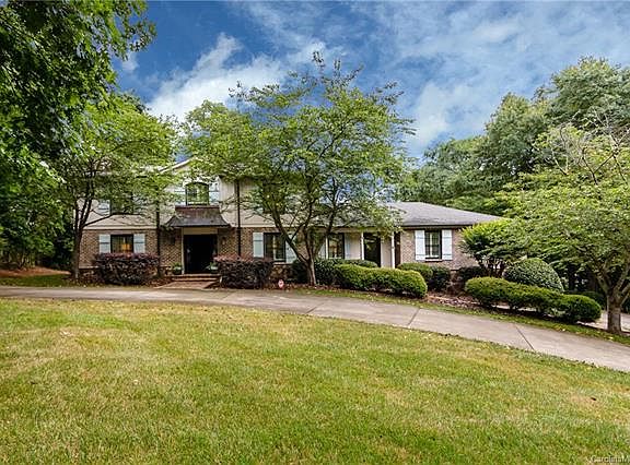 5th image of 5305 Parview Dr