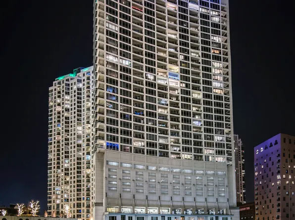 333 N Canal St APT 1408, Chicago, IL 60606