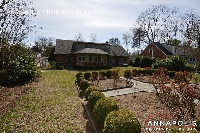 208 Avondale Cir — Photo 25