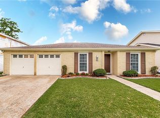 3844 N Deerwood Dr, Harvey, LA 70058