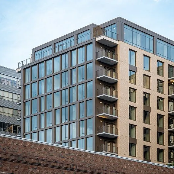 ONE 09 — Photo 25