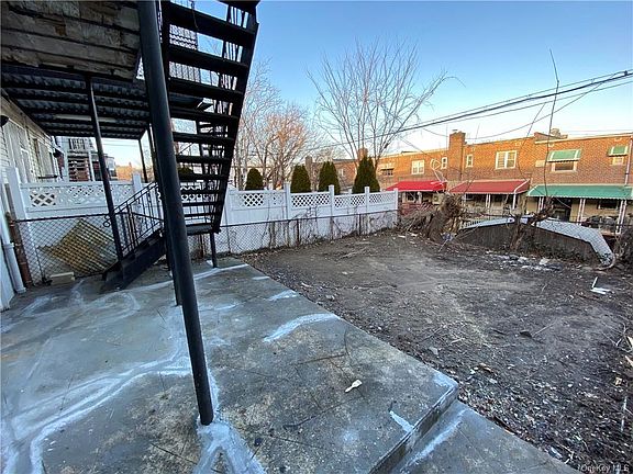 4th image of 3332 Corsa Ave