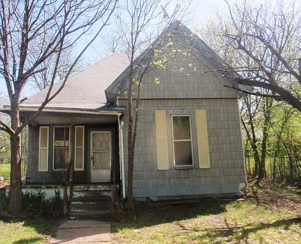 1st image of 2711 College Ave