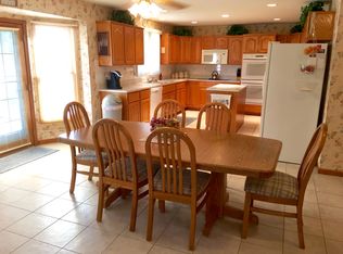 19652 Lamplighter Trl, Macomb, MI 48044