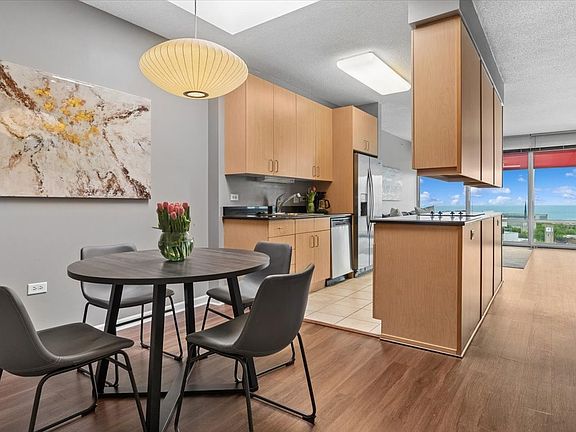 5th image of 800 Elgin Rd #Penthouse 19