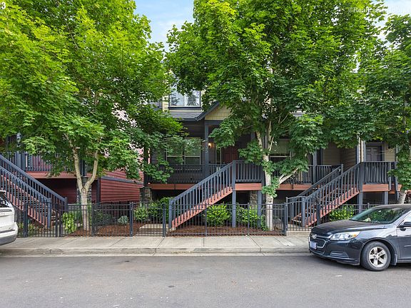 2nd image of 1435 NE Alexandria Pl